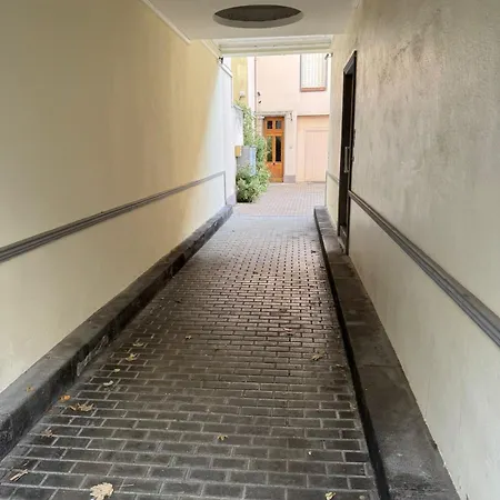 Klein Apartament *